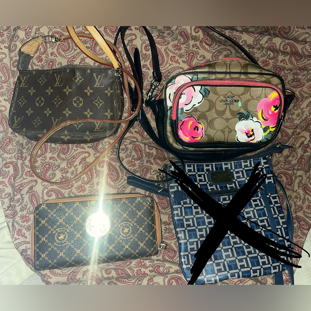 Rare COACH Crossbody In Signature
Canvas With Vintage Rose Print & Bag Lot